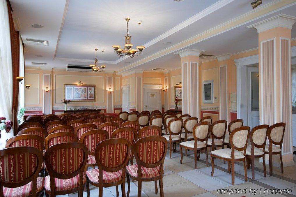 Villa Royal Ostrów Wielkopolski Servizi foto