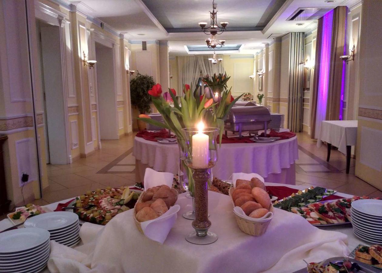 Villa Royal Ostrów Wielkopolski Esterno foto