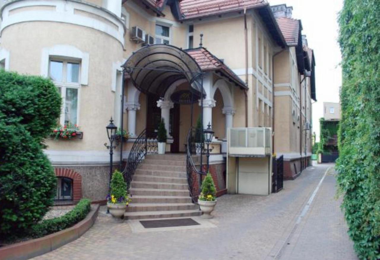 Villa Royal Ostrów Wielkopolski Esterno foto